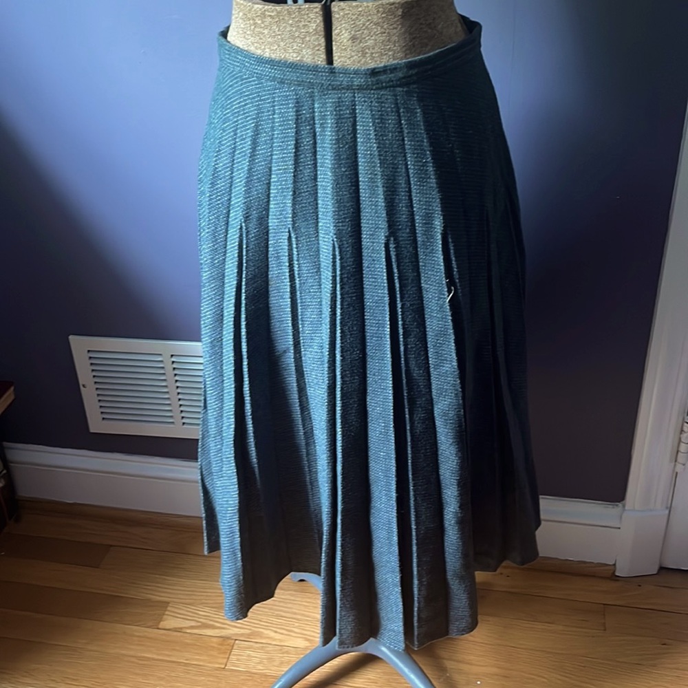 Soko Separates Vintage Pleated Green Wool Midi Skirt
